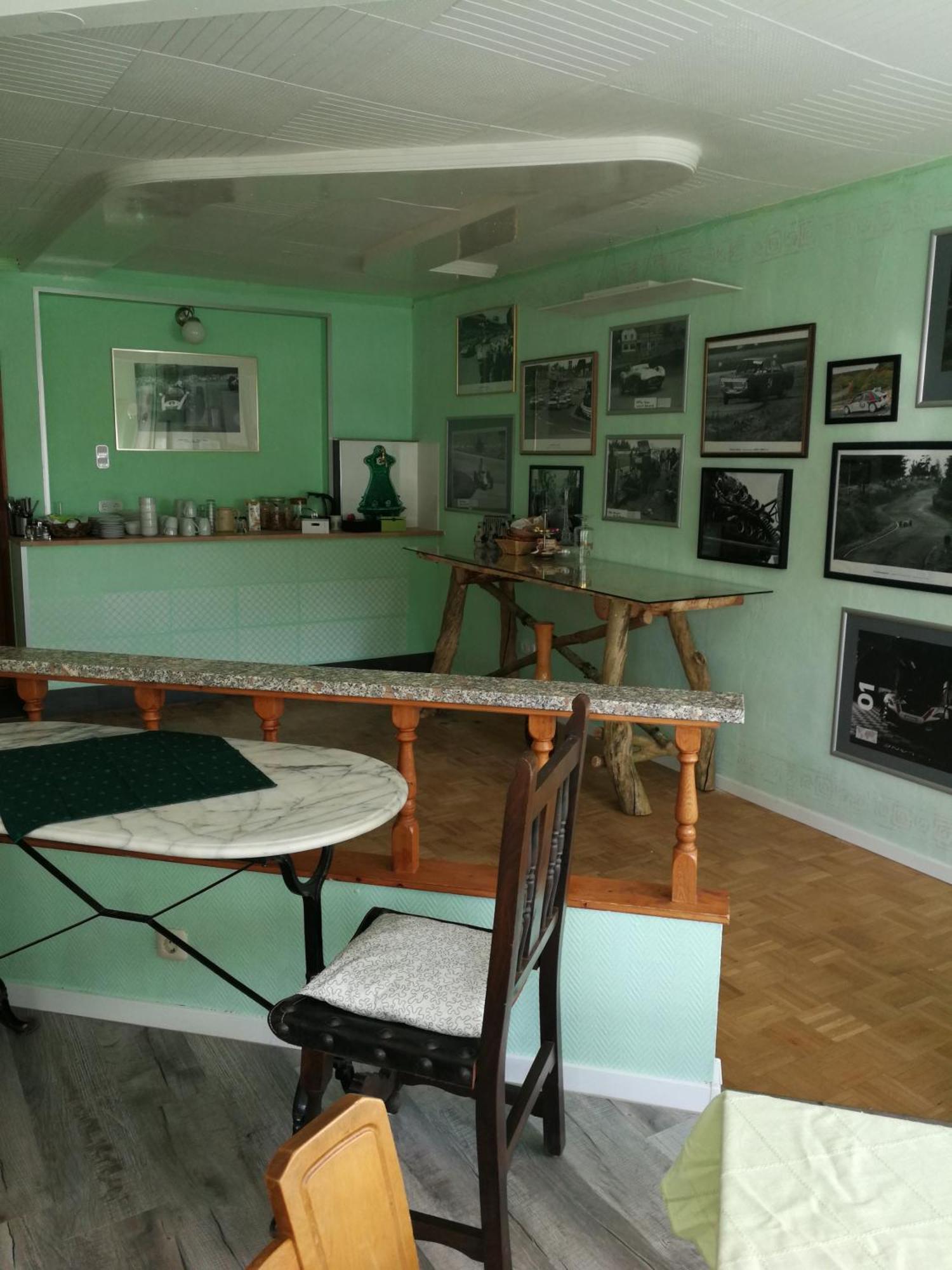 Gaestehaus Fuchsroehre Welcherath Exteriör bild